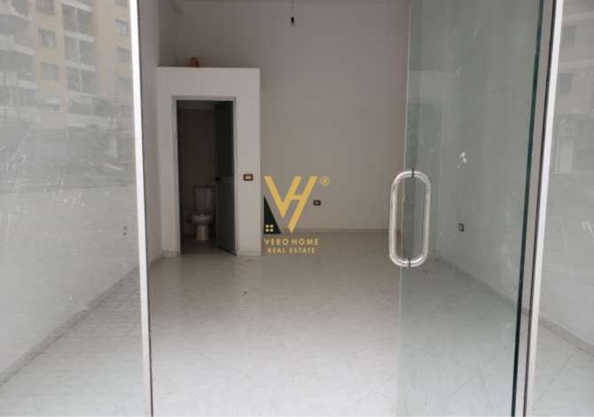 Ambient biznesi me qera 1+1 ne Tirane - 100,000 Leke