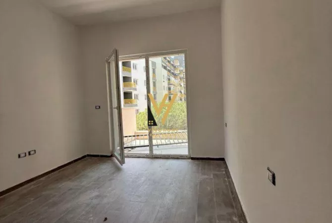 Business Property for Rent 3+1 in Tirana - 450 Euro