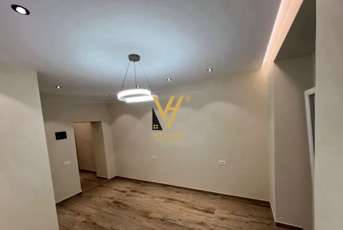 Business Property for Rent 3+1 in Tirana - 250 Euro