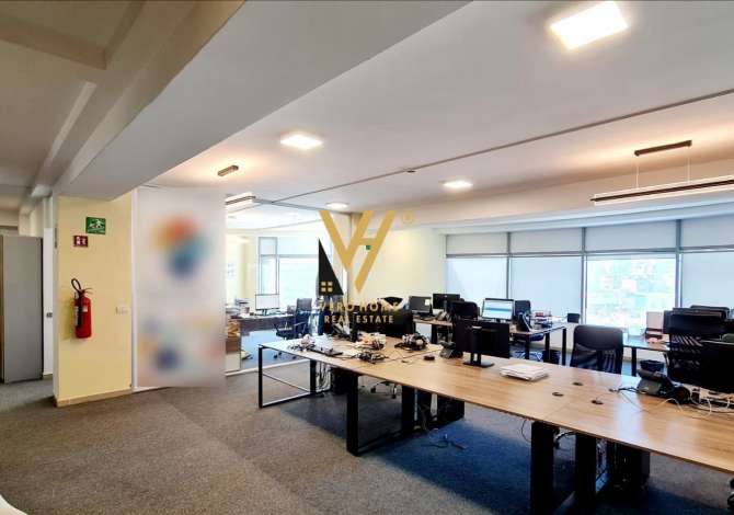 Ambient biznesi me qera 3+1 ne Tirane - 2,200 Euro