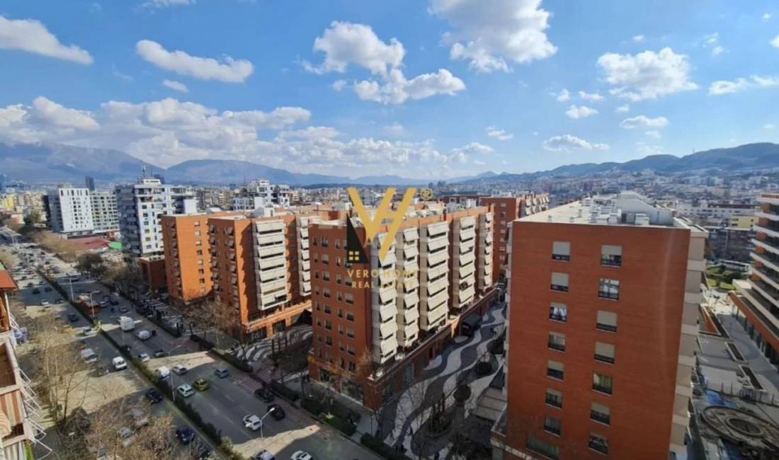 SHITET AMBIENT KOMERCIAL 83.3 M2 TEK RRUGA E KAVAJES 498.000 EURO