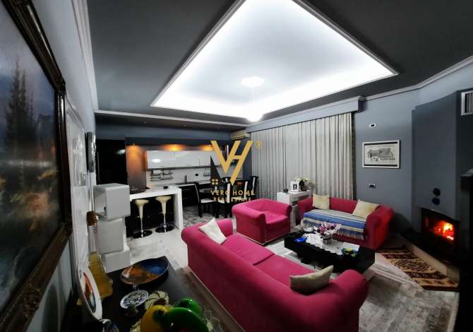 Ambiente Commerciale in Vendita 1+1 a Pogradec - 800,000 Euro