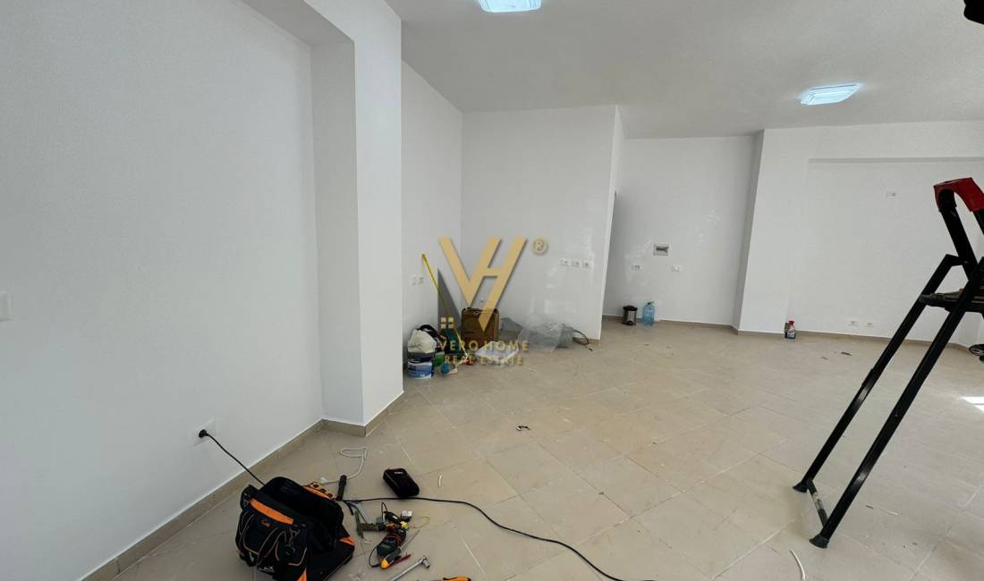 JEPET DYQAN 40 M2 ME QERA TEK KOMUNA E PARISIT 35.000 LEKE