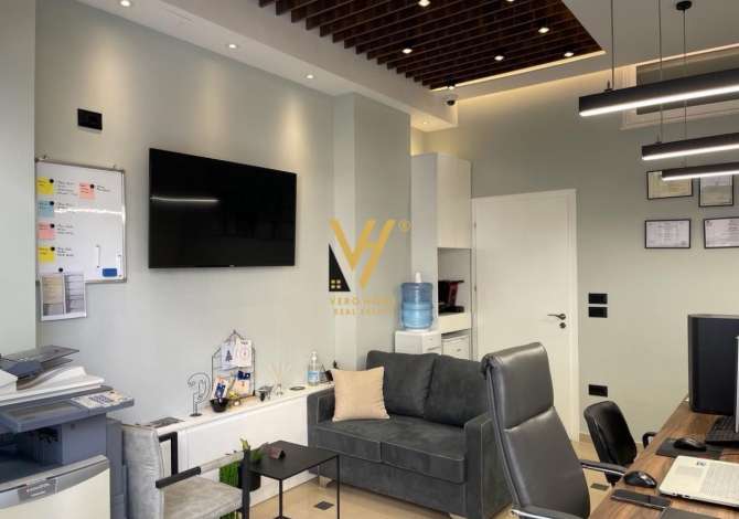 Ambiente Commerciale in Vendita 1+1 a Tirana - 107,000 Euro