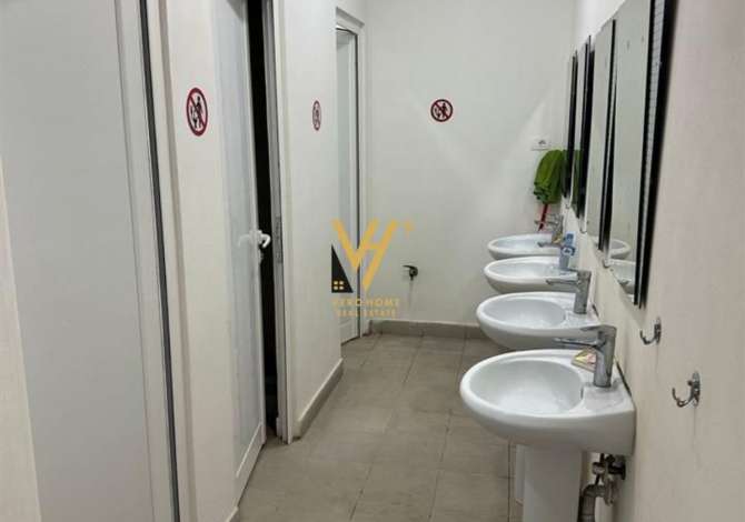 SHITET KAPANON 550 M2 NE FIER 300.000 EURO