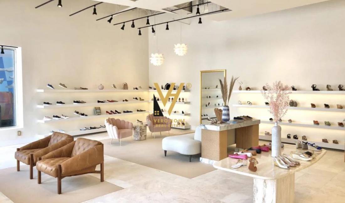 SHITET DYQAN 54 M2 BUZE RRUGES NE QENDER TE TIRANES 450.000 EURO