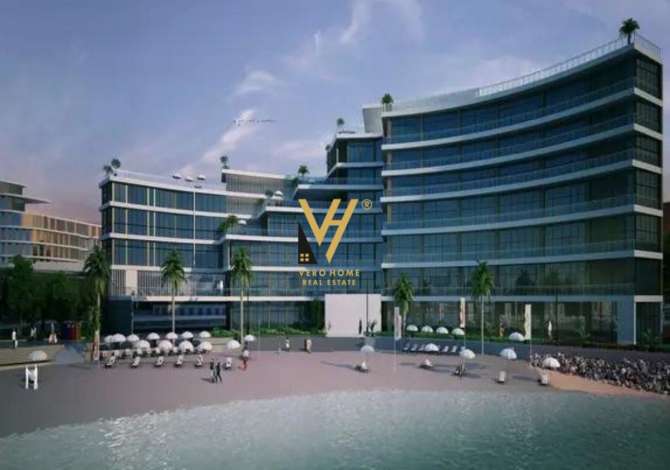 Ambiente Commerciale in Vendita 5+1 a Kavaja - 2,400,000 Euro