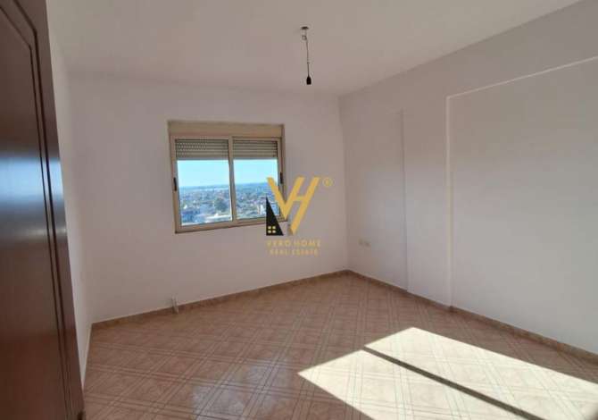 Shtepi ne shitje Apartament ne Fier, 2+1, Mobilimi Bosh, pa mobiluar, Pagesa 70,000  Euro.