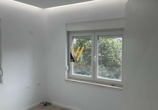 JEPET ZYRE 65 M2 ME QERA TE RRUGA VASO PASHO 800 EURO