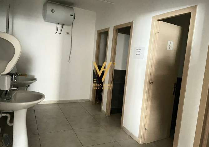 Ambient biznesi me qera 3+1 ne Tirane - 2,000 Euro