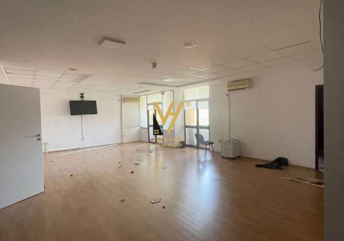 Ambient biznesi me qera 3+1 ne Tirane - 2,000 Euro