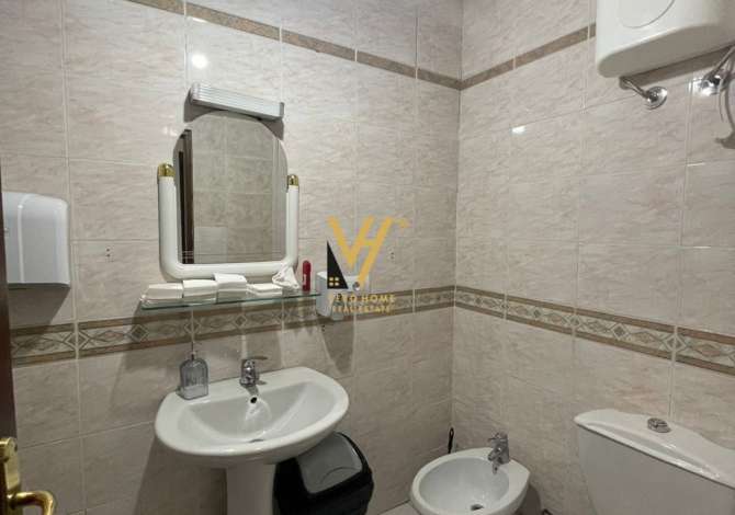 Ambient biznesi me qera 3+1 ne Tirane - 2,000 Euro