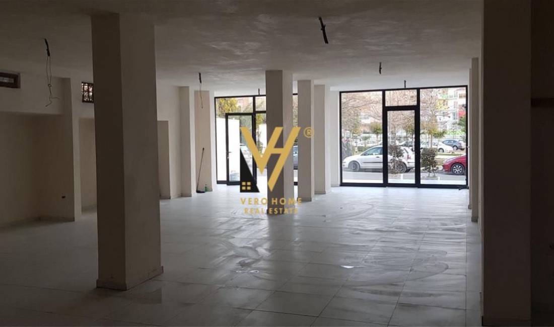 JEPET AMBIENT 145 M2 ME QERA TEK BRRYLI 1.500 EURO