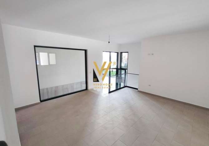 Business Property in Sale 1+1 in Tirana - 120,000 Euro