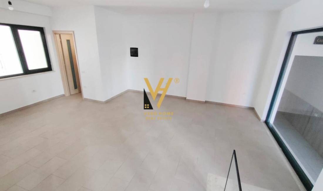 SHITET AMBIENT BIZNESI 44 M2 TE KOMPLEKSI GREEN CITY 120.000 EURO