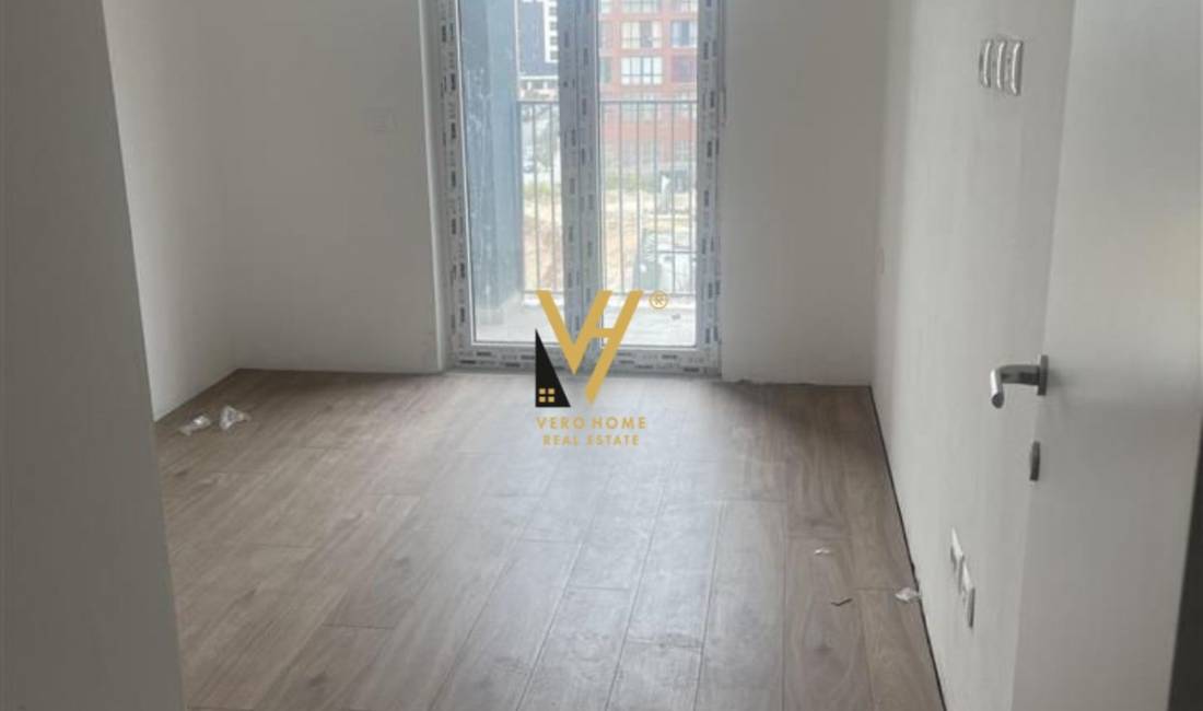 JEPET ZYRE 148 M2 ME QERA TE BULEVARDI I RI 500 EURO