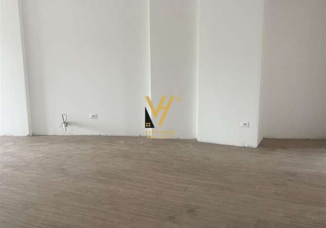 JEPET ZYRE 148 M2 ME QERA TE BULEVARDI I RI 500 EURO