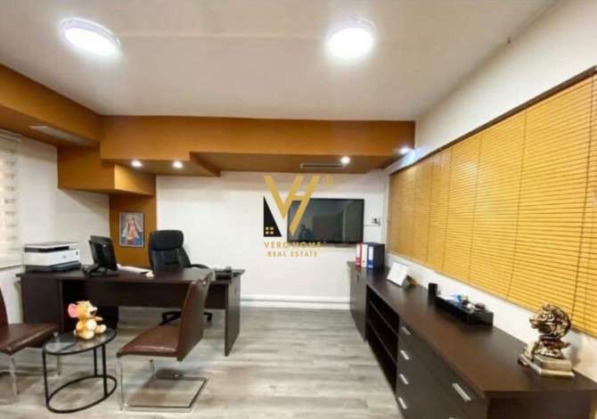 Ambiente Commerciale in Affitto 3+1 a Tirana - 3,000 Euro
