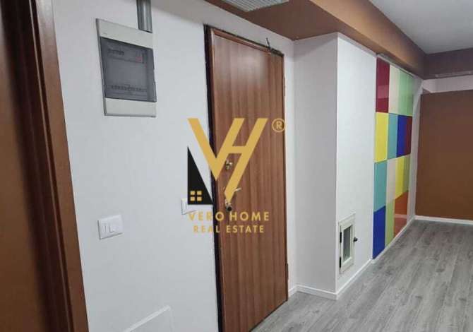 Ambiente Commerciale in Affitto 3+1 a Tirana - 3,000 Euro