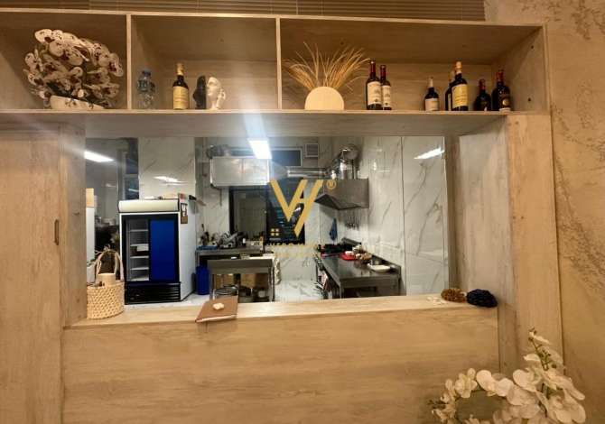 Ambiente Commerciale in Affitto 2+1 a Tirana - 900 Euro