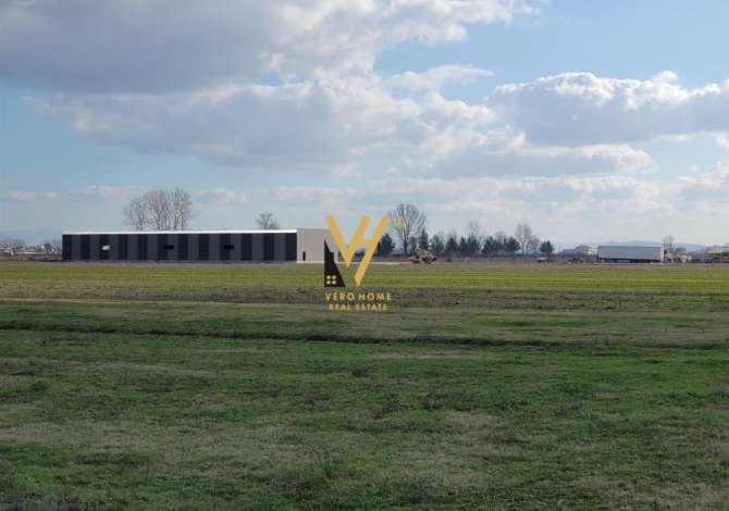 Ambient biznesi me qera 4+1 ne Durres - 2,900 Euro