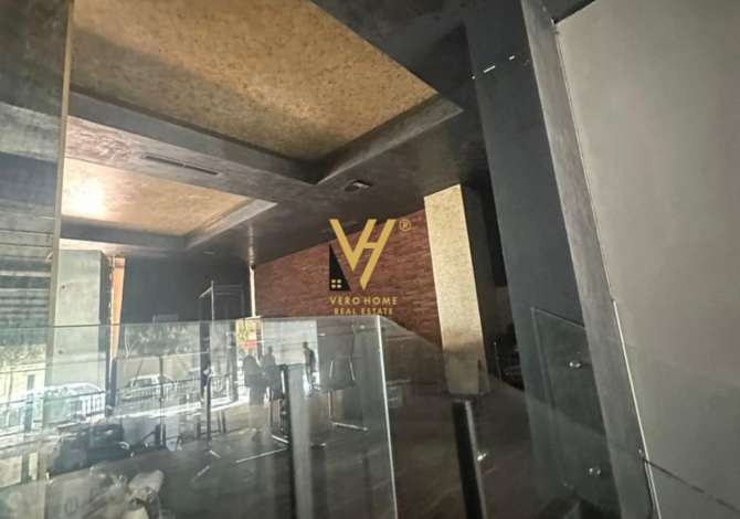 Ambient biznesi me qera 2+1 ne Tirane - 4,400 Euro