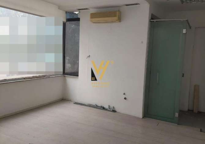 JEPET AMBIENT BIZNESI 140 M2 ME QERA TE BULEVARDI I RI 1.700 EURO