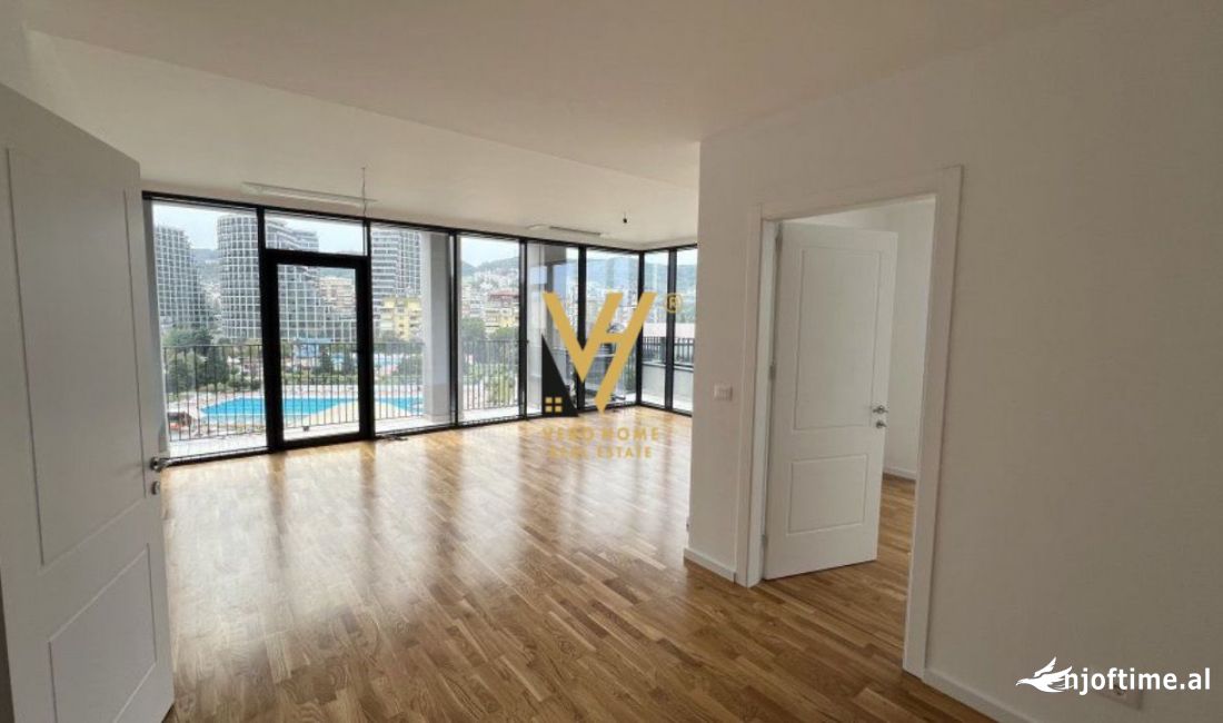 JEPET ZYRE 126 M2 ME QERA TE RRUGA E KOSOVAREVE 1.500 EURO