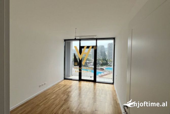 JEPET ZYRE 126 M2 ME QERA TE RRUGA E KOSOVAREVE 1.500 EURO