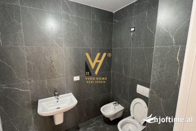 Business Property for Rent 3+1 in Tirana - 1,500 Euro