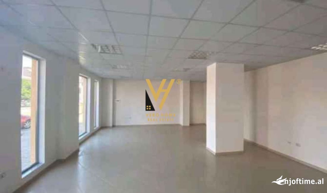 JEPET DYQAN 100 M2 PER QERA TE BULEVARDI BAJRAM CURRI 3.000 EURO