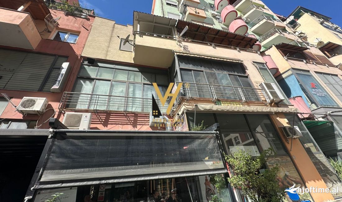 SHITET AMBIENT KOMERCIAL 104 M2 NE LAPRAKE 177.000 EURO