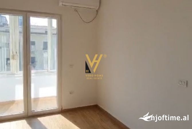 Business Property for Rent 3+1 in Tirana - 800 Euro