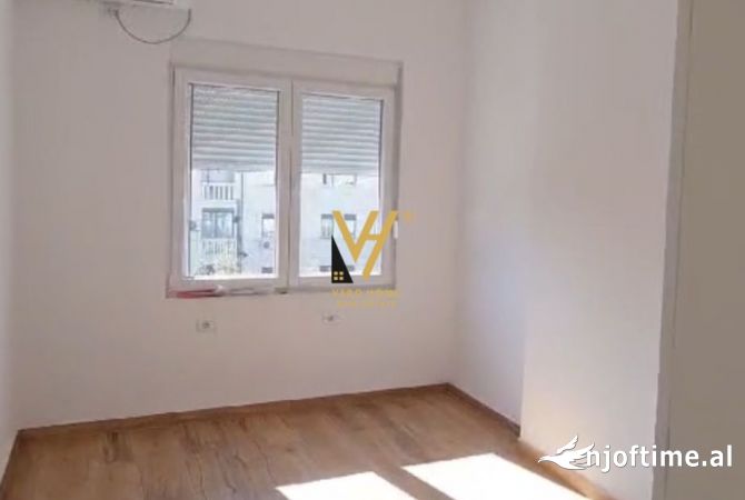 Business Property for Rent 3+1 in Tirana - 800 Euro