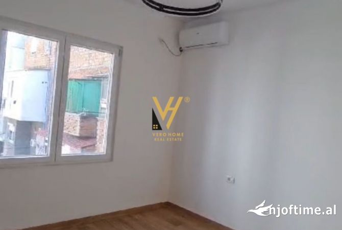 Business Property for Rent 3+1 in Tirana - 800 Euro