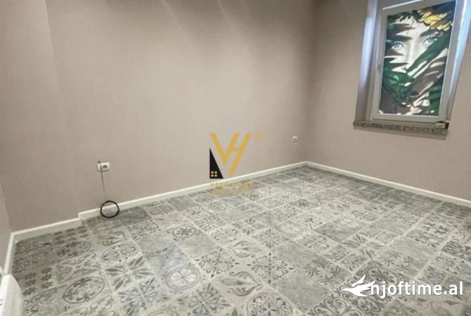 Business Property for Rent 3+1 in Tirana - 750 Euro