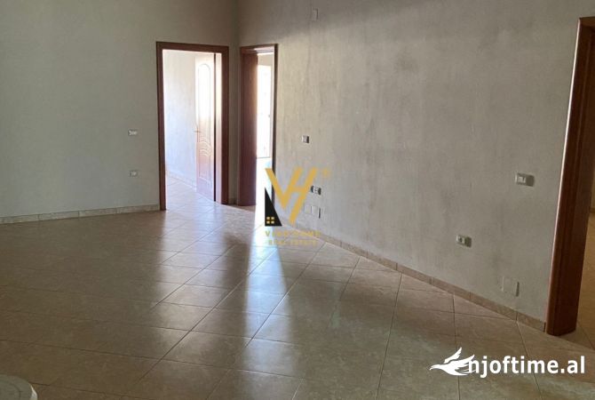 JEPET ZYRE 230 M2 ME QERA NE SELITE 85.000 LEKE