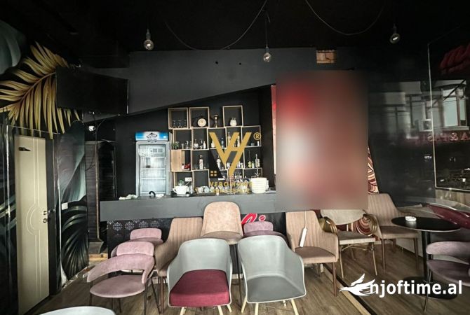 Ambiente Commerciale in Affitto 1+1 a Tirana - 1,000 Euro