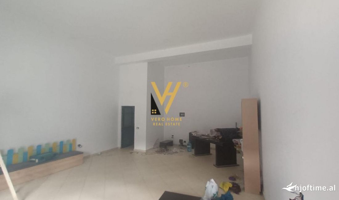 JEPET DYQAN 55 M2 ME QERA NE YZBERISHT 400 EURO