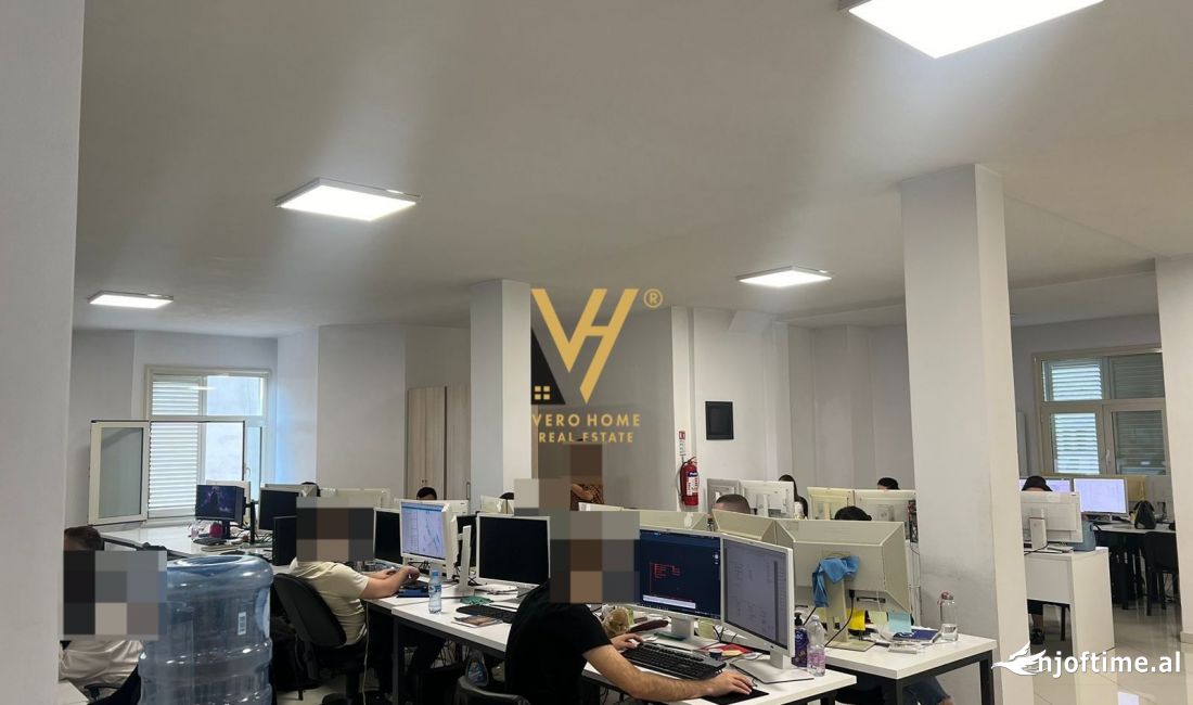 JEPET AMBIENT BIZNESI 600 M2 ME QERA TE RRUGA DRITAN HOXHA 2.000 EURO