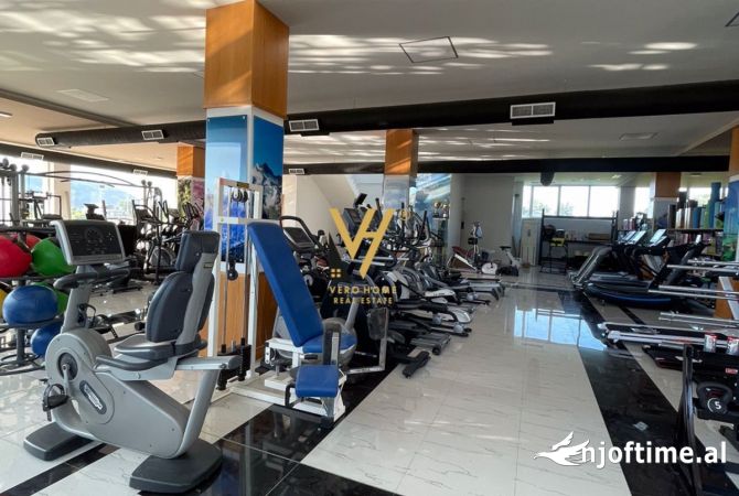 Ambiente Commerciale in Affitto 1+1 a Tirana - 4,000 Euro