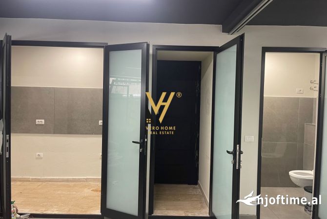 Ambiente Commerciale in Affitto 1+1 a Tirana - 1,000 Euro