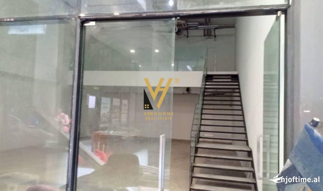 JEPET AMBIENT DUPLEX 206 M2 ME QERA NE LAPRAKE 1.500 EURO