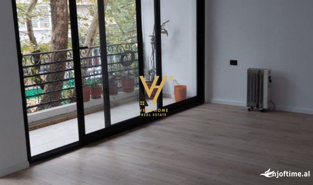 JEPET ZYRE 120 M2 ME QERA TE MYSLYM SHYRI 1.200 EURO