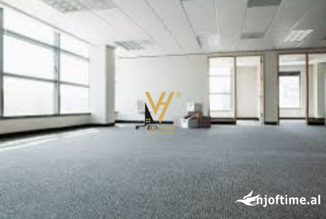 Ambiente Commerciale in Affitto 1+1 a Tirana - 450 Euro