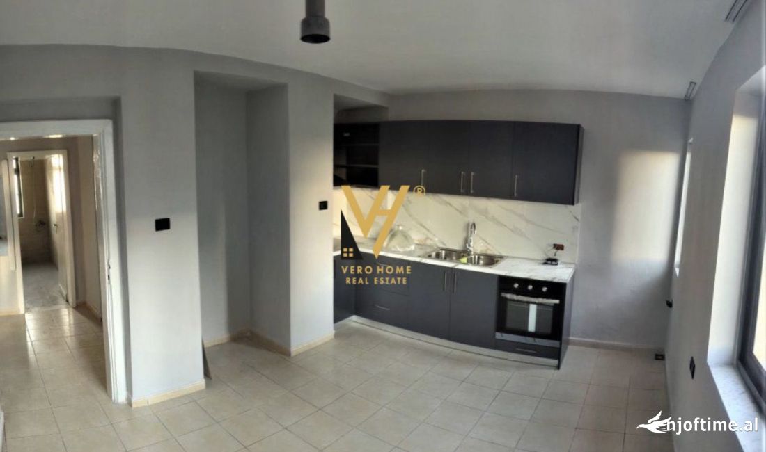 JEPET ZYRE 70 M2 ME QERA TE 21 DHJETORI 400 EURO