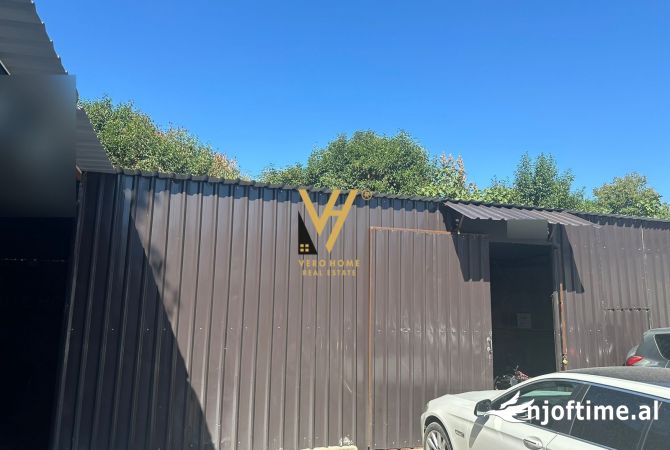 Ambiente Commerciale in Affitto 4+1 a Tirana - 50,000 Leke