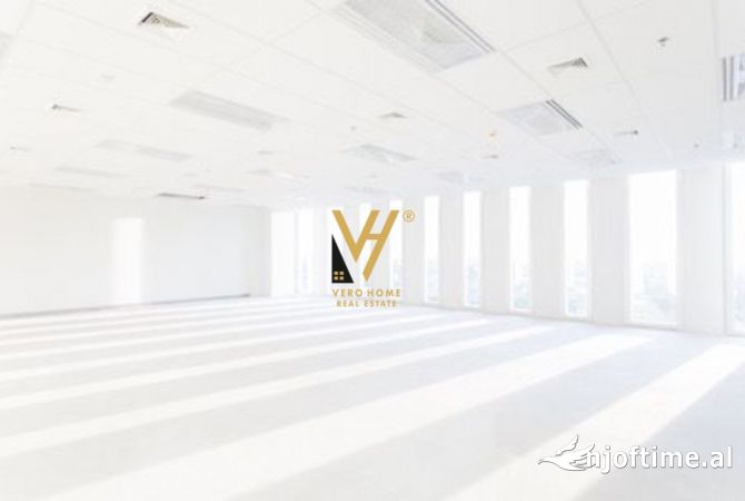 Ambiente Commerciale in Affitto 1+1 a Tirana - 2,000 Euro