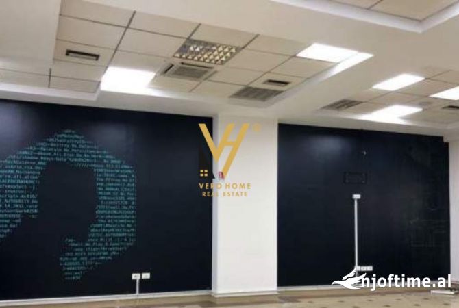 Ambiente Commerciale in Affitto 3+1 a Tirana - 900 Euro