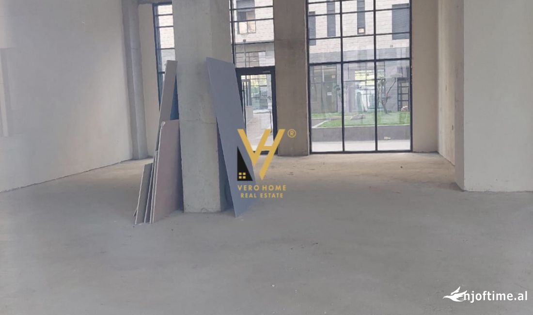 SHITET DYQAN 350 M2 NE PORCELAN 1.120.000 EURO